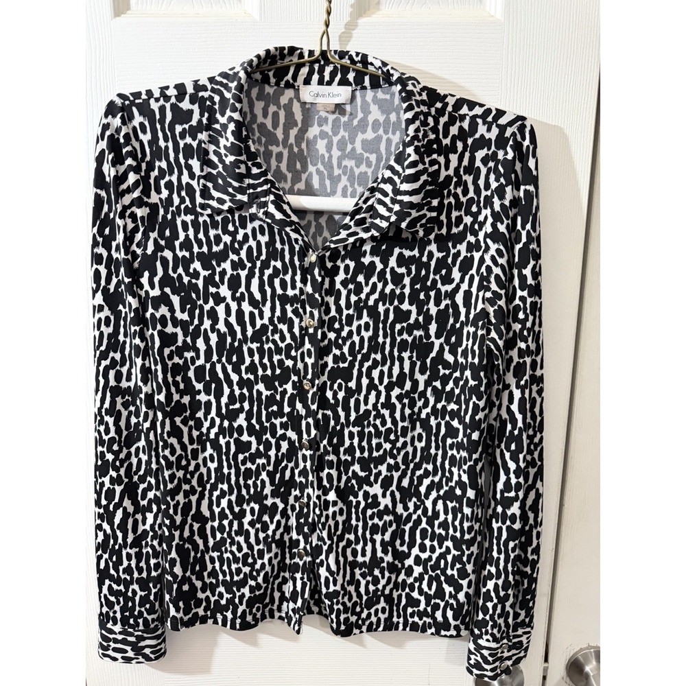 Calvin Klein Petite Large Long Sleeve Leopard Print Blouse Hidden Button Down
